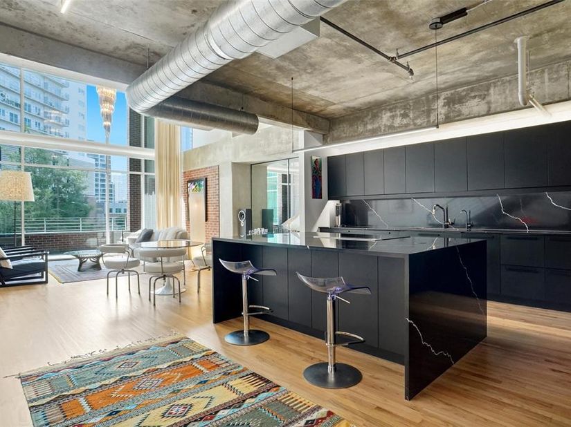 2011  Cedar Springs Road  104, Dallas Texas 75201