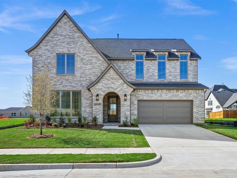 10020  Cresent Drive , Providence Village Texas 76227