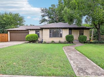 917  De Witt Circle 