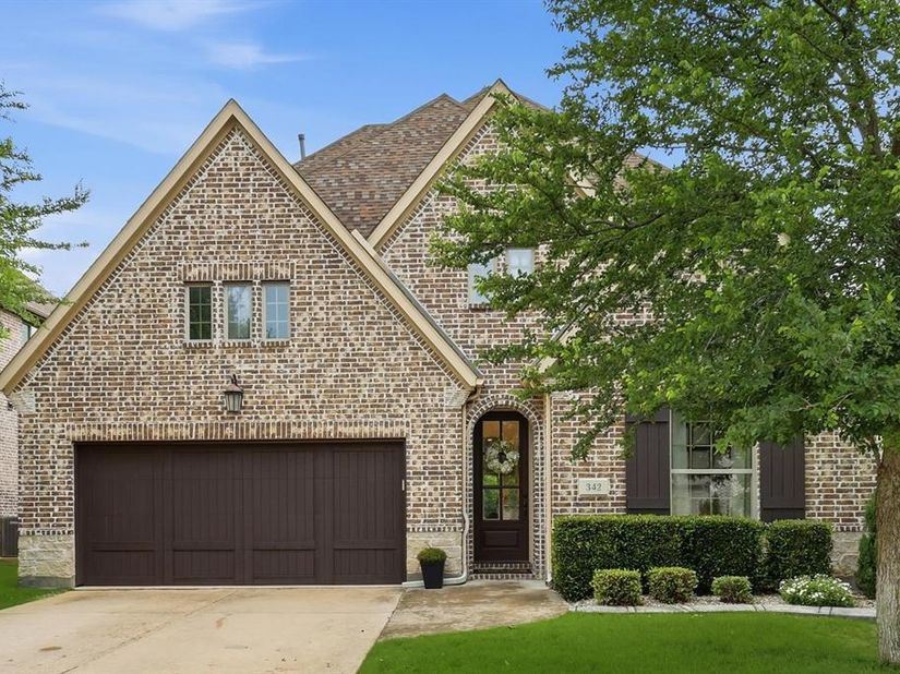 342  Hill Creek Lane , Grapevine Texas 76051