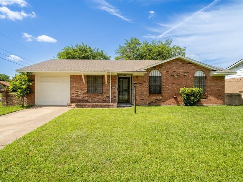 10311  Cradlerock Drive , Dallas Texas 75217