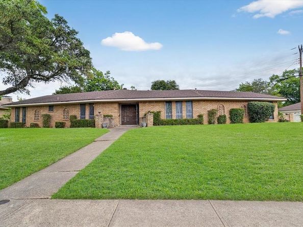 1811  Reynoldston Lane , Dallas Texas 75232