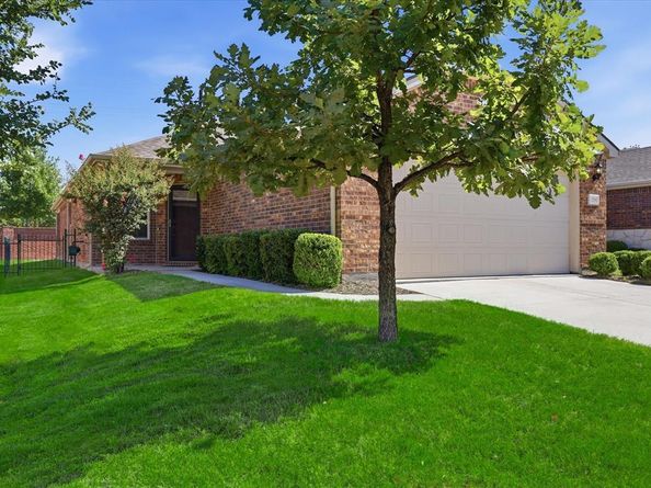 2090  Marsh Point Drive , Frisco Texas 75036