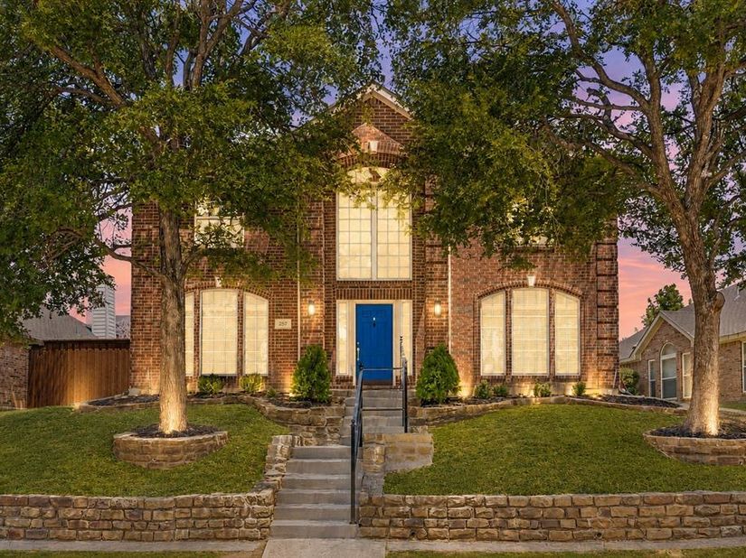 257  Ridge Haven Drive , Lewisville Texas 75067