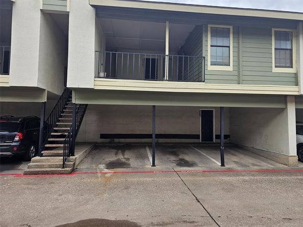 9609  Walnut Street  10104, Dallas Texas 75243