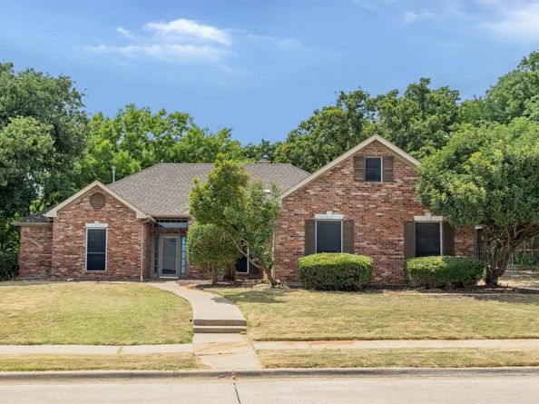 1502  Mission Hills Lane , Corinth Texas 76210