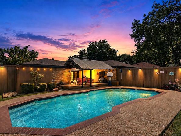 5110  Vera Cruz Drive , Garland Texas 75043
