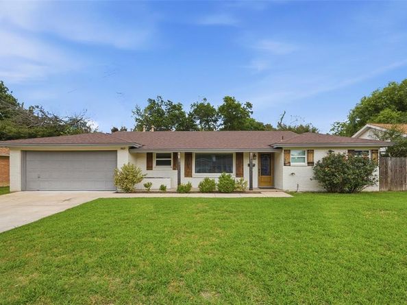 5809  Waltham Avenue , Fort Worth Texas 76133