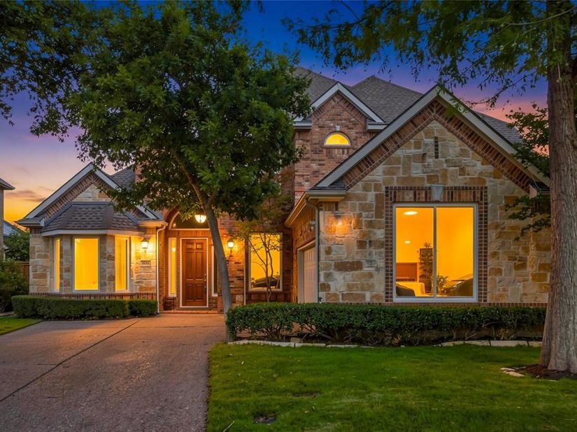 9024  Bottlebrush Lane , Irving Texas 75063