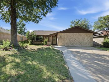 1615  Roundrock Trail 