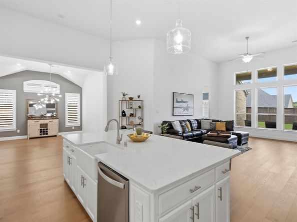 9213  Prickly Pear Trail , Argyle Texas 76226