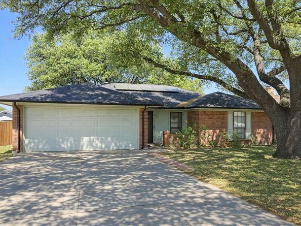 2820  Whitehurst Drive , Fort Worth Texas 76133