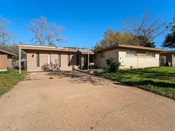 1716  John Smith Drive 