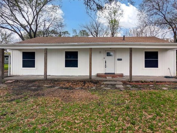 1425 W Walnut Street , Garland Texas 75042