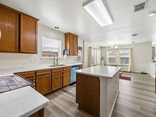 4706  Creekview Lane , Balch Springs Texas 75180