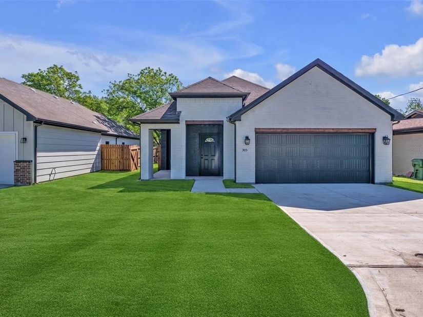 305  Pemberton Street , White Settlement Texas 76108