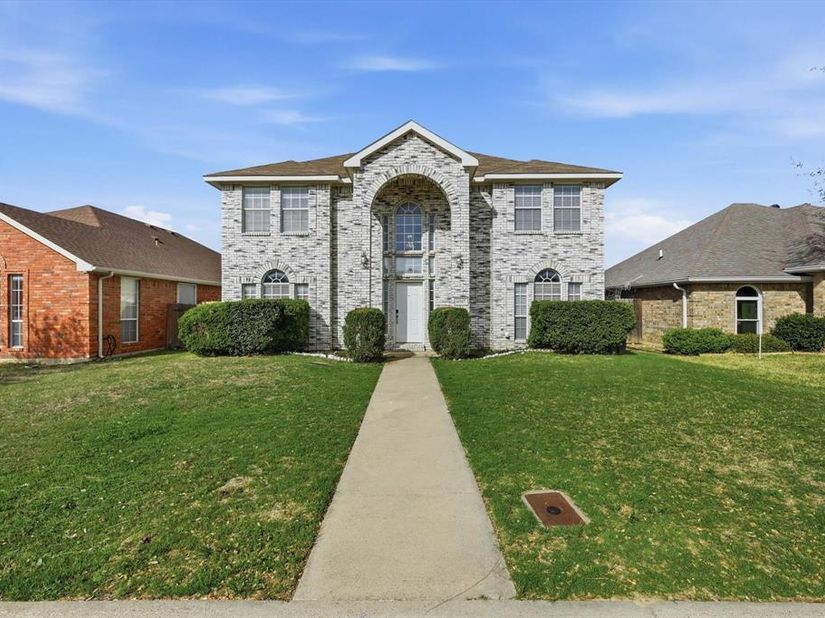6917  Club Creek Drive , Fort Worth Texas 76137