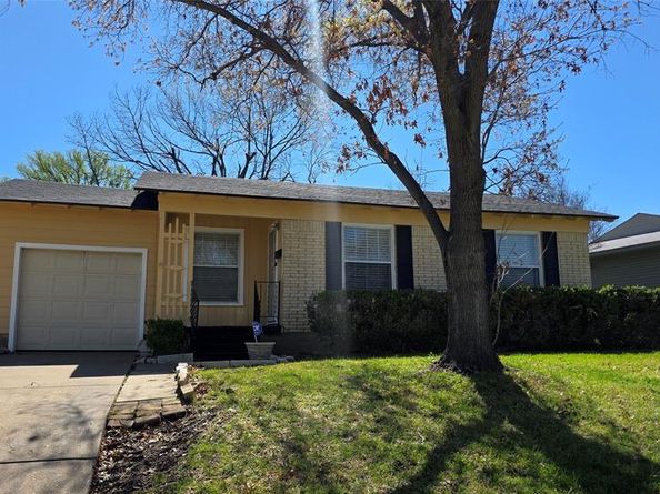 2137  San Jose Drive , Fort Worth Texas 76112