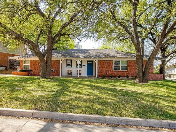6829  Chickering Road , Fort Worth Texas 76116