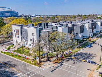 1219  Beaconsfield Lane 