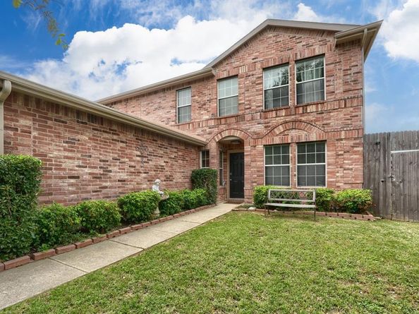 2203  Wagon Wheel Trail , Corinth Texas 76208