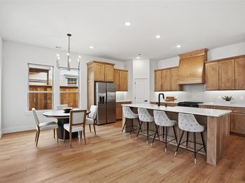 2315  Colony Court 