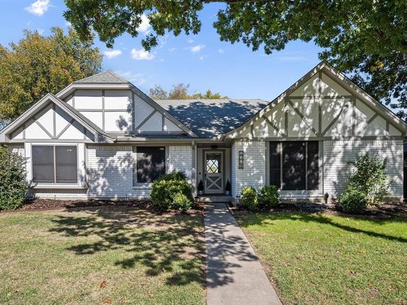 1561  Winter Park Lane , Lewisville Texas 75077