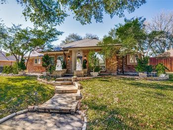 2013  Diamond Oaks Drive 