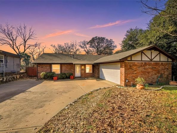 3920  Sanguinet Street , Fort Worth Texas 76107