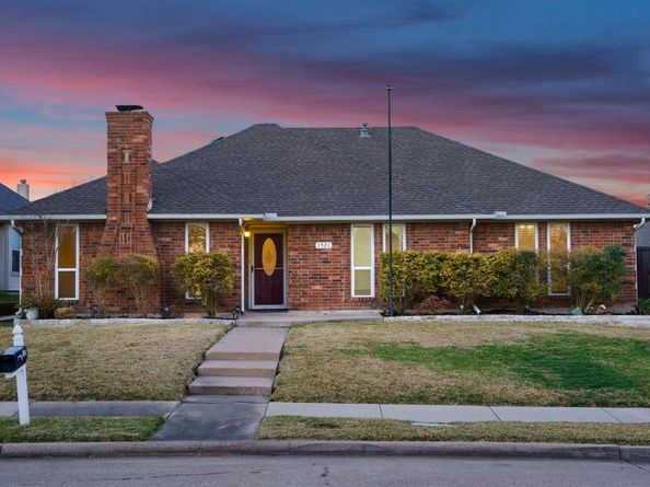 1521  Barclay Drive , Carrollton Texas 75007