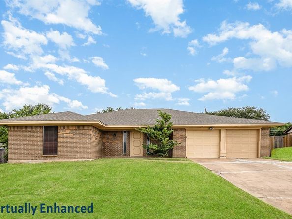 712  Springhill Drive , Hurst Texas 76054