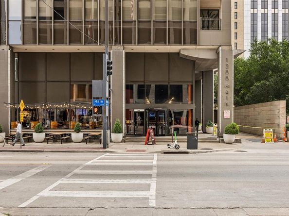 1200  Main Street  503, Dallas Texas 75202