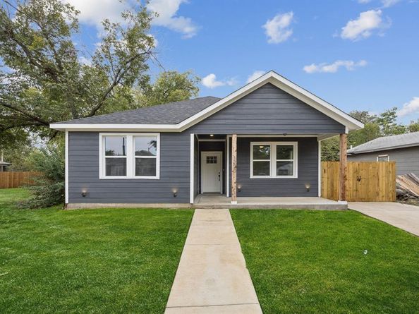 1220 E Leuda Street , Fort Worth Texas 76104