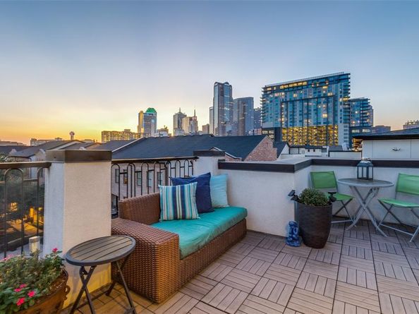 723 S Cesar Chavez Boulevard , Dallas Texas 75201