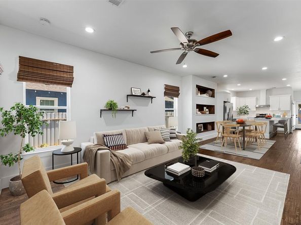 916 S Montreal Avenue , Dallas Texas 75208