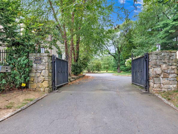 61 Clapboard Hill Road, Westport CT 06880