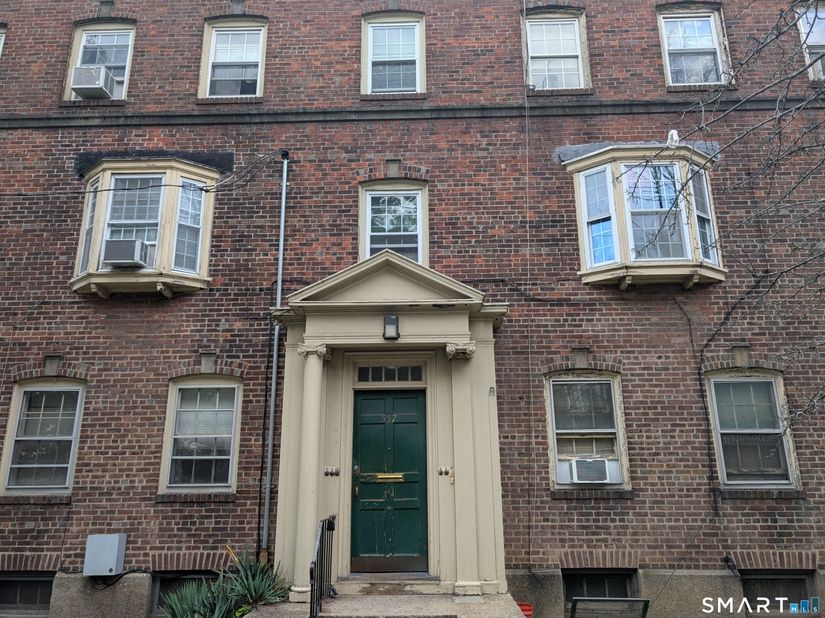 557 Wilmot Avenue 6, Bridgeport CT 06607