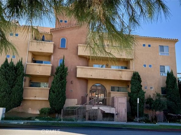 1515 Grismer Avenue 302, Burbank CA 91504