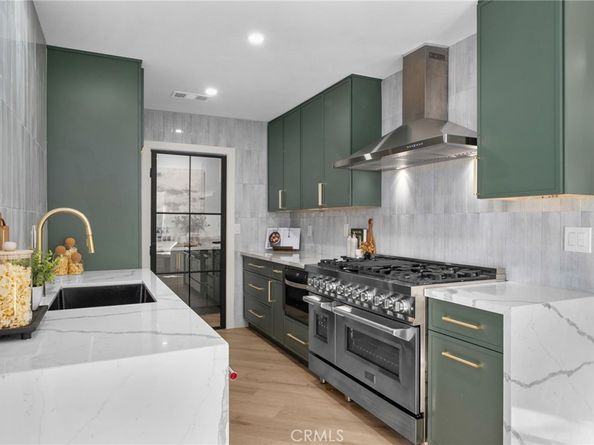 17381 Meer, Huntington Beach CA 92647