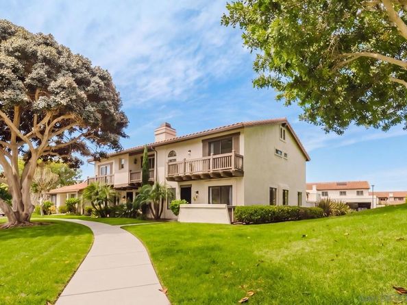 6859 Pear Tree, Carlsbad CA 92011