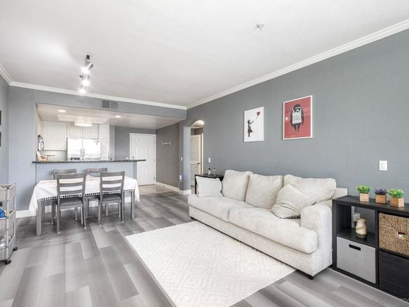 9253 Regents Rd. A305, La Jolla CA 92037