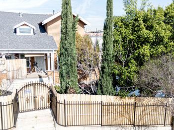 1613 Pennsylvania Avenue