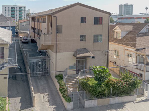 1038 Dewey Avenue, Los Angeles CA 90006