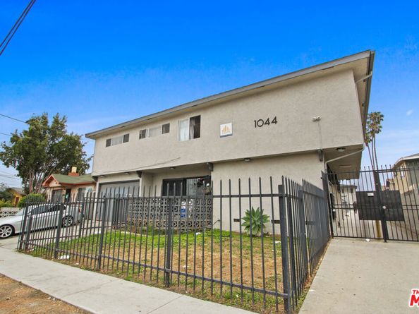 1044 W 110th Street, Los Angeles CA 90044