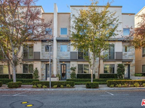 25 Delancy, Irvine CA 92612