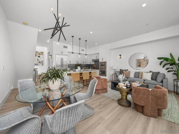 2646 State Street,  Unit D, Carlsbad CA 92008