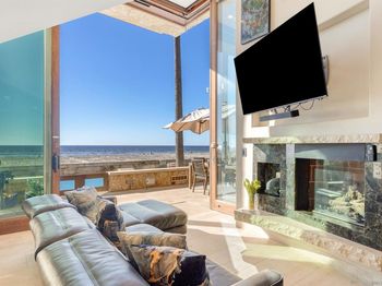 3921 Ocean Front Walk