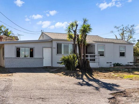 1760 Olive Ave, Vista CA 92083