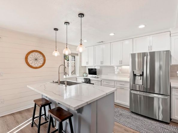 10529 Flora Verda Ct, Santee CA 92071