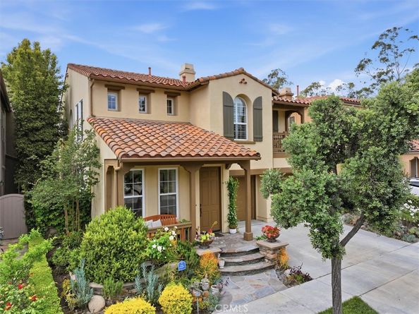 6 Versailles, Irvine CA 92602